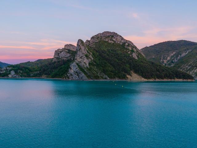 Lac De Castillon Et Saint Julien Du Verdon