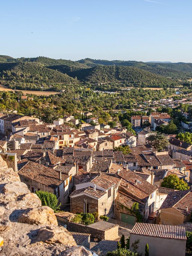 Vue d'ensemble de Gréoux-les-Bains depuis le château des templiers