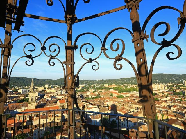 France, Var (83), Dracenie, Draguignan, tour de l'Horloge et son campanile en fer forge