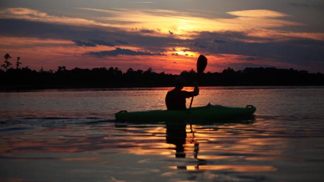 Canoe Coucher De Soleil