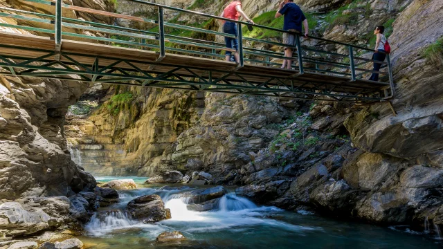 Cascade de la Lance, Vasques de Lignin, 04, Alpes-de-Haute-Provence, Paca, France // France, Paca, Alpes-de-Haute-Provence, 04, Basins of Lignin, Lance cascade
