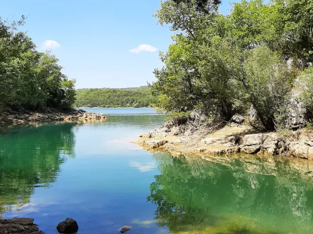 Saint Laurent Du Verdon Vers Le Coteau Chiron